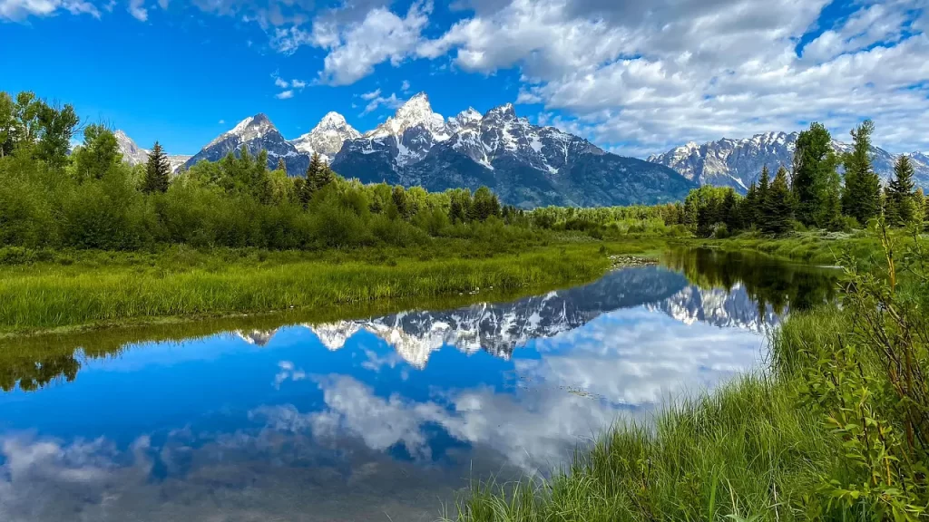 Master Woo Myung teaching about foolishness of man truth